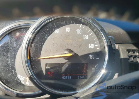 2016 Mini Cooper z USA, uszkodzony, nr VIN WMWXP5C56G2D15060